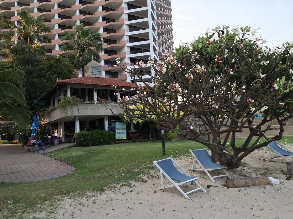 Cha-Am Beach Club Exterior photo